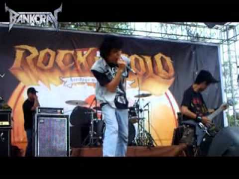 -Nafas Panas Kuli Bangunan (Rock In Solo 2011 \ Stage D) - YouTube