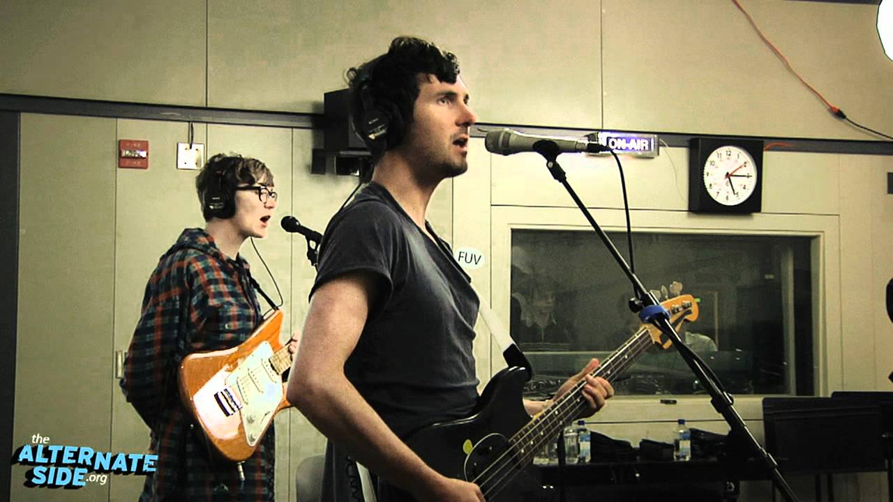 YACHT - "Dystopia" (Live at WFUV) - YouTube