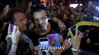 Harry Styles Climbs back into his hotel in NYC (07-01-13)