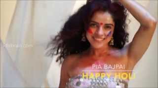 Piaa Bajpai's Holi 2015 video Piaa Bajpai's Holi 2015 video