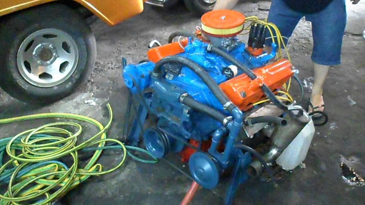 Chrysler Marine 318 Small block engine - YouTube