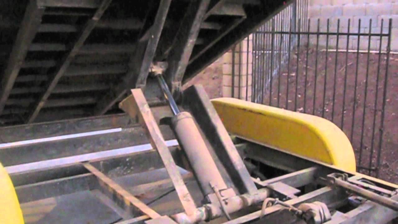 POE Hydraulic Scissor Dump Trailer - YouTube