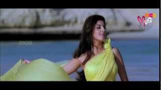 Gunde Jaari Gallanthayinde Ninnu Chusina