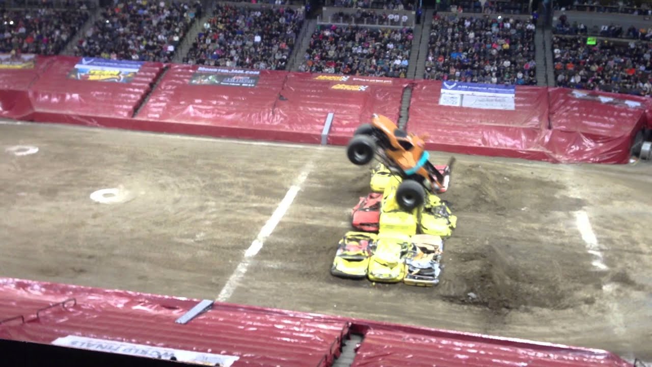scooby doo monster jam truck