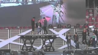 Changmin & Kyuhyun  _ Just The Way You Are (Rehearsal with staff)