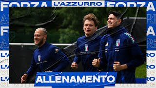 Azzurri in campo dopo la vittoria sull’Albania | EURO 2024