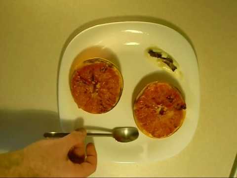 Jak zrobić szybkie śniadanie - pieczony grejpfut