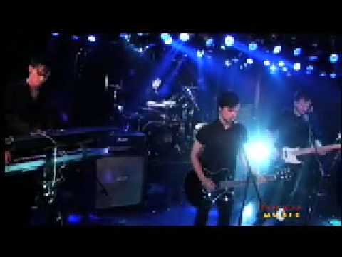 White Lies - A Place To Hide (live)