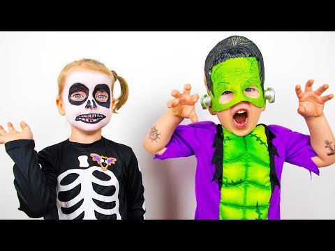 Gaby and Alex Playing with Toys and Dress Up For Halloween