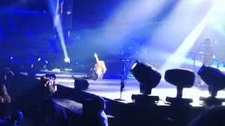 Carrie Underwood Falling  On Stage Video!