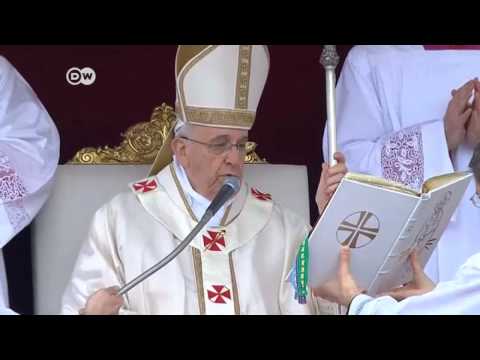 Two 20th century Popes have been canonised by the current Pope Francis at St. Peters Square, the Vatican, Rome. One, John the 23rd, was a great Church reformer, the convener of the three-year-long Second Vatican Council, which introduced many modernising reforms. John Paul 2 was a dogmatic traditionalist, but an energetic messenger of his faith. Both were noted for their unpretentious human touch.
Find out more: www.dw.de/english