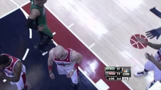 Wizards center Marcin Gortat joins Celtics huddle