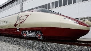 フリーゲージトレインの新型試験車両公開　熊本