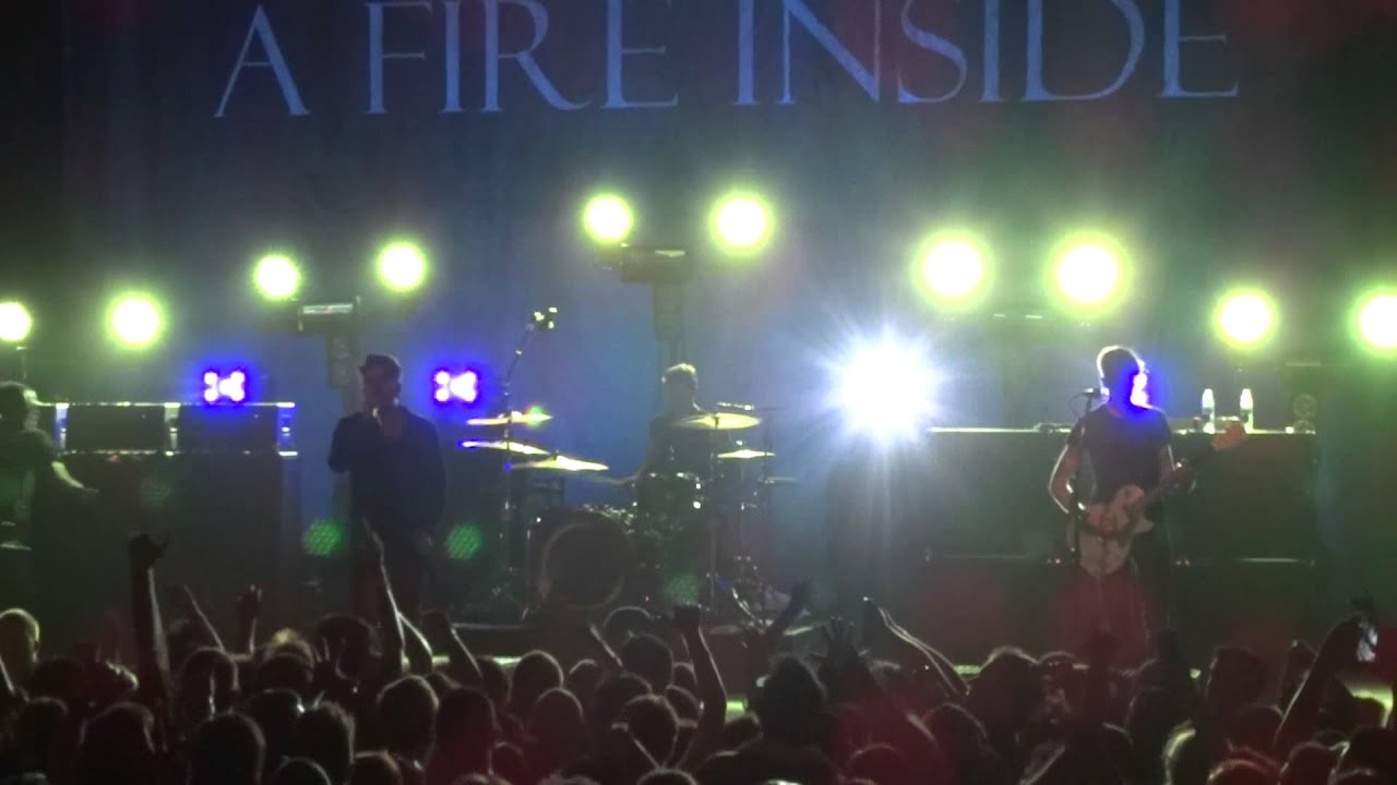 AFI - "Silver and Cold" (Live in Pomona 10-25-13) - YouTube