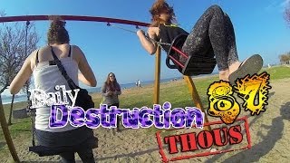 Daily Destruction Thous 87 - Huellas de Dinosaurio y Bitchs Cabreadas