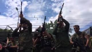 Pro-Russian Vostok Battalion fires guns in salute to separa