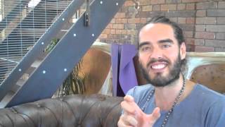 Hobby Lobby: Would Jesus Side With Fox? Russell Brand The Trews (E93)