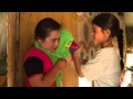Aya et sa soeur handicapée