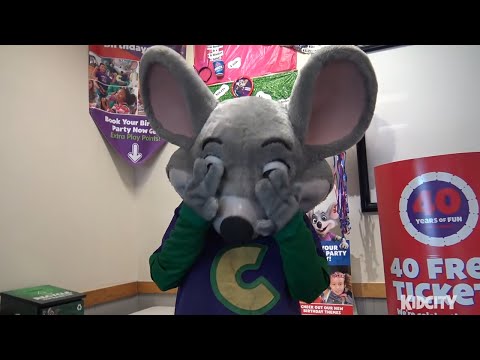 Kids Make Chuck E Cheese Cry! Funny Family Fun & Arcade Games Challenge