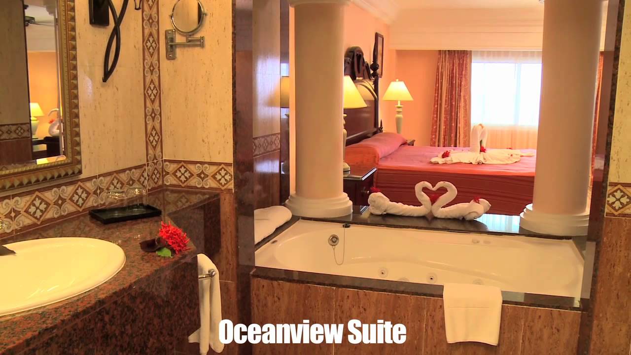 Riu Ocho Rios - BookIt.com Rooms Preview Junior Suite Oceanfront Room