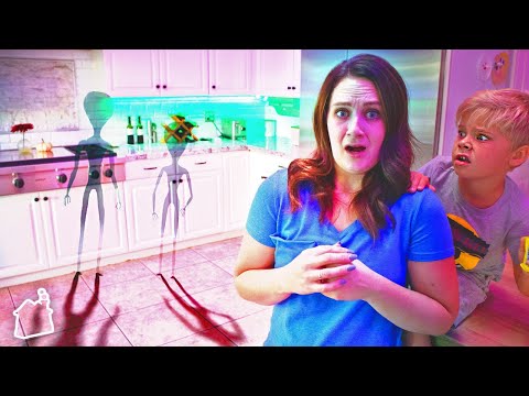 PROOF ALIENS ARE REAL! (Caught On Camera!)