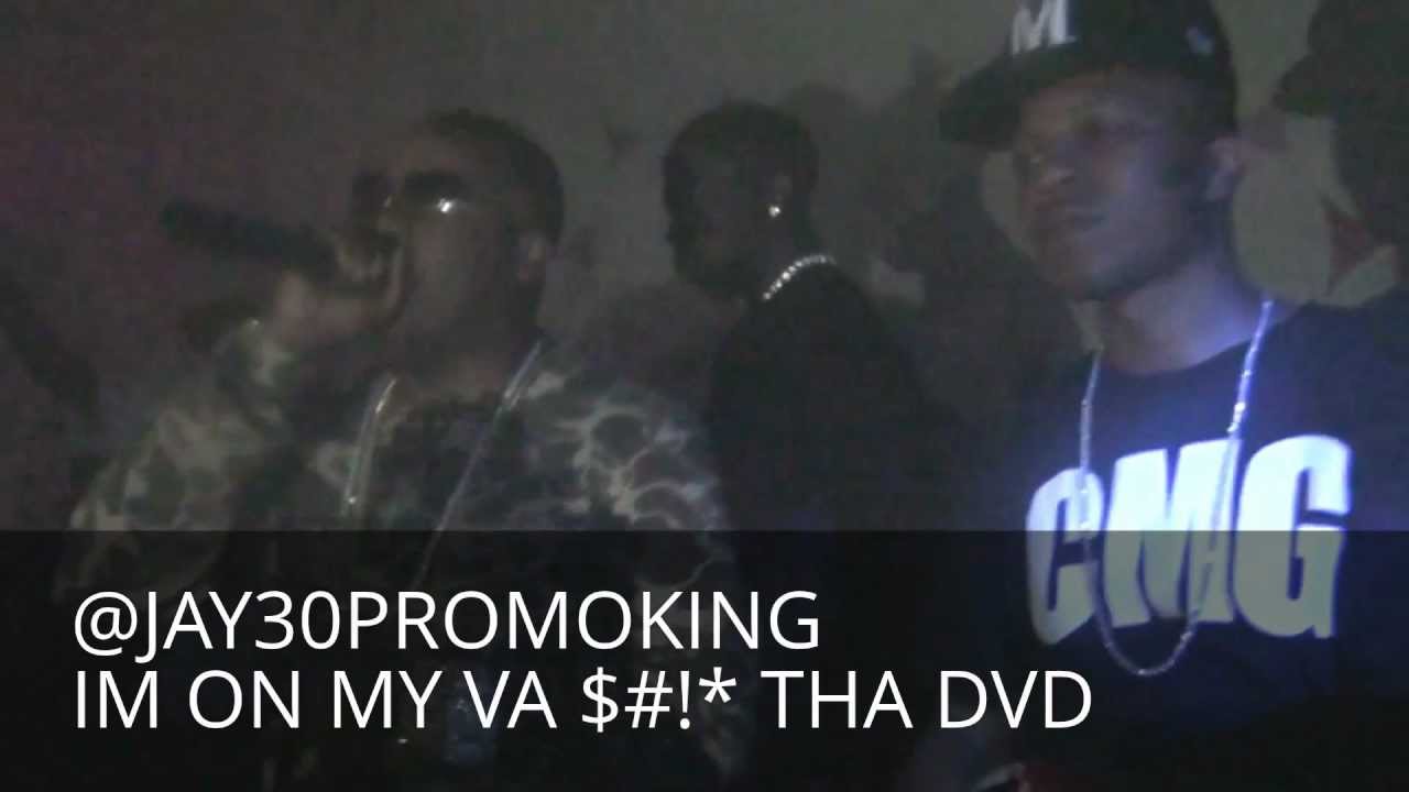 YO GOTTI ALMOST GETS CHAIN SNATCHED IN RICHMOND,VA PERFORMING "I GOT ...