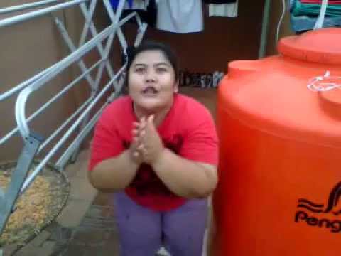 goyang pembantu telanjang sexy ciledug - YouTube