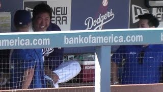 Ryu Hyun-jin 류현진 Congratulated by Mattingly, Kershaw, Greinke, Uribe 2013-9-29 Dodger Stadium