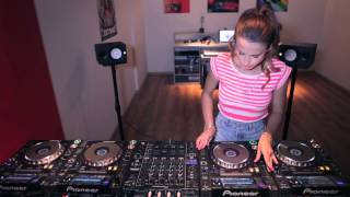 Juicy M & 4 CDJs - NEW 2014