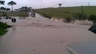 Éder Luiz.com - Barragem estoura em Ponte Serrada