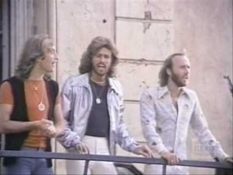 Les Bee Gees et leurs Avatars - Stayin alive (LA Version!)- Tube disco des années 80