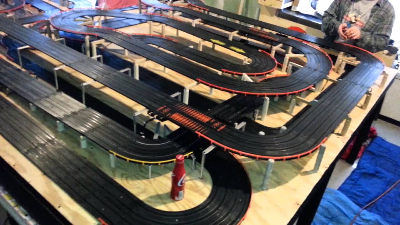 Slots construction