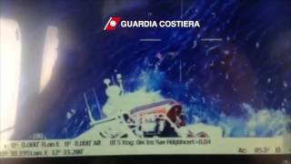 Il dramma di Lampedusa ripreso dall'elicottero della Guardia Costiera