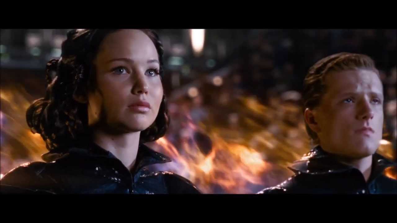 The Hunger Games Katniss and Peeta Tribute Parade Scene [HD] YouTube