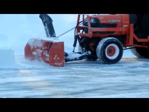 Kubota Snowblower BX2750 on Kubota B7610 Compact Tractor - YouTube