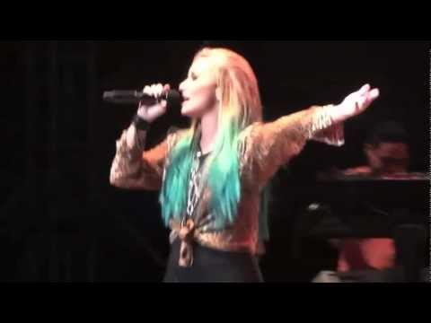 Demi Lovato HD - All Night Long - Springfield. Illinois - August 11, 2012