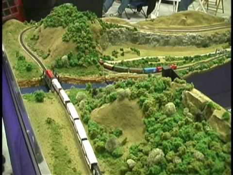  LINE" Z Scale Model Railroad at LaCrosse, WI Train Show - YouTube