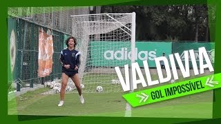 Valdivia marca gol incrível no treino do Palmeiras