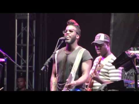 Robert Glasper Experiment "Ah Yeah" - YouTube