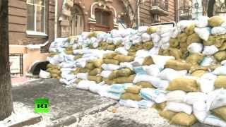 Костры, баррикады и перерытые тротуары: Киев после двух недель беспорядков