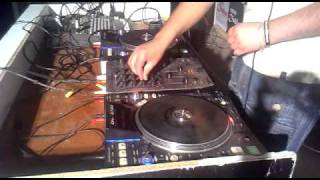 Prueba Sonido Mezcla Reggaeton Vegeta DJ -Denon 3700 (Sin Publico) 2010