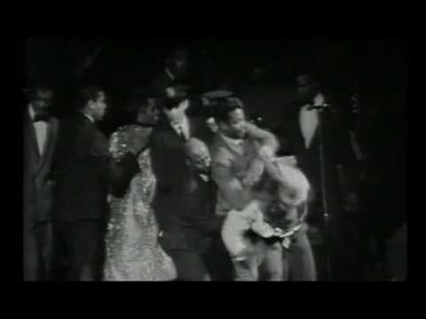 98. The Night James Brown Saved Boston(David Leaf, 2008)