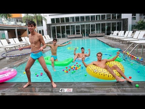 UNDERWATER GYMNASTICS OBSTACLE COURSE! (SUPER FUN)