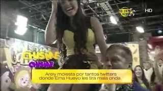 Arely molesta con Ema Huevo