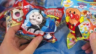 びっくらたまご アンパンマンと妖怪ウォッチ トーマス！ ジバニャン、トーマス、アンパンマンを狙ってカワバンガ！！おもしろBATH BALL