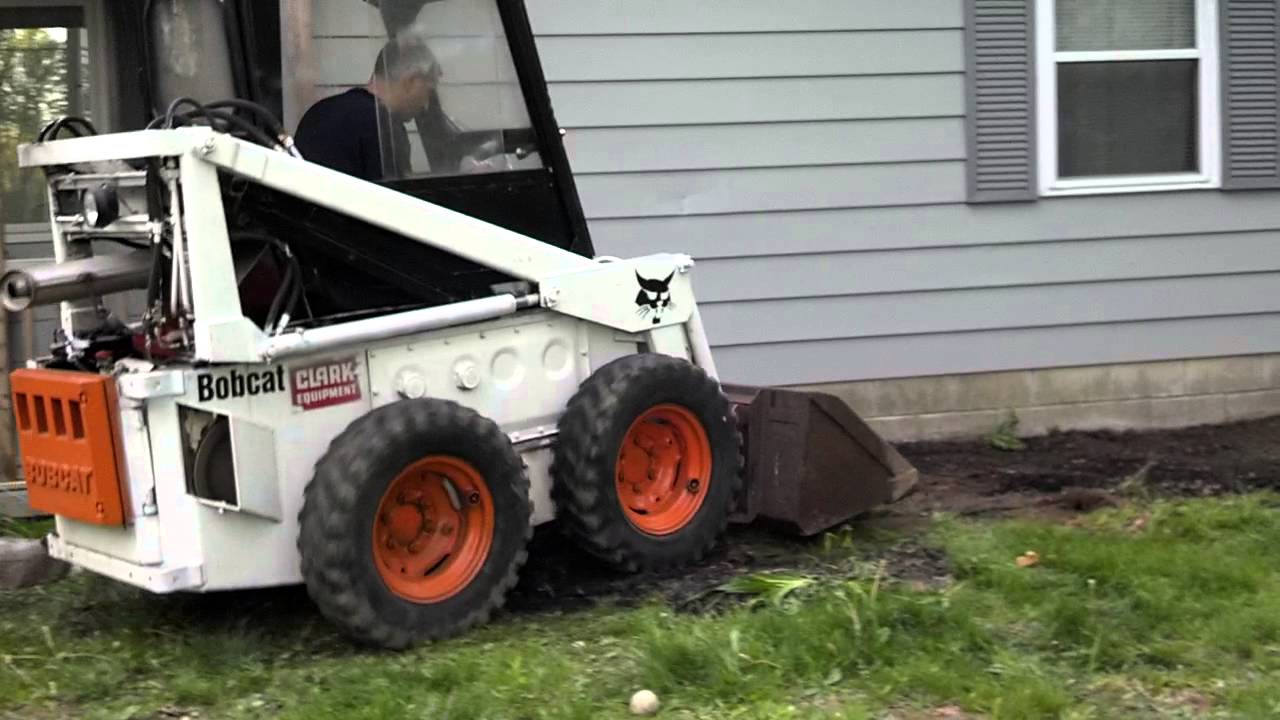 Bobcat 610 - YouTube