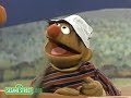 Sesame Street: Bert and Ernie Fish Call