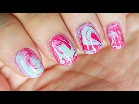 Hình ảnh trong video How to make your own lipgloss at home?