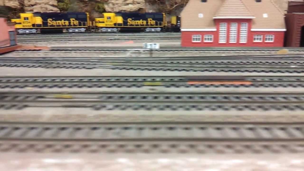 HO Scale Train Ride - AMRE's 100 Foot Long Model Train Layout 