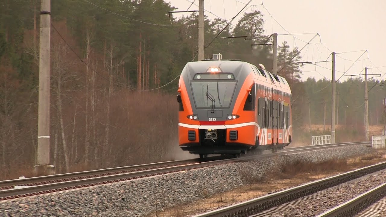 stadler flirt dmu The flirt 3 (fast light innovative regional train) vehicles, built by stadler bussnang ag of switzerland, are the first of this model type to operate in the us. stadler flirt dmu The flirt 3 (fast light innovative regional train) vehicles, built by stadler bussnang ag of switzerland, are the first of this model type to operate in the us.
